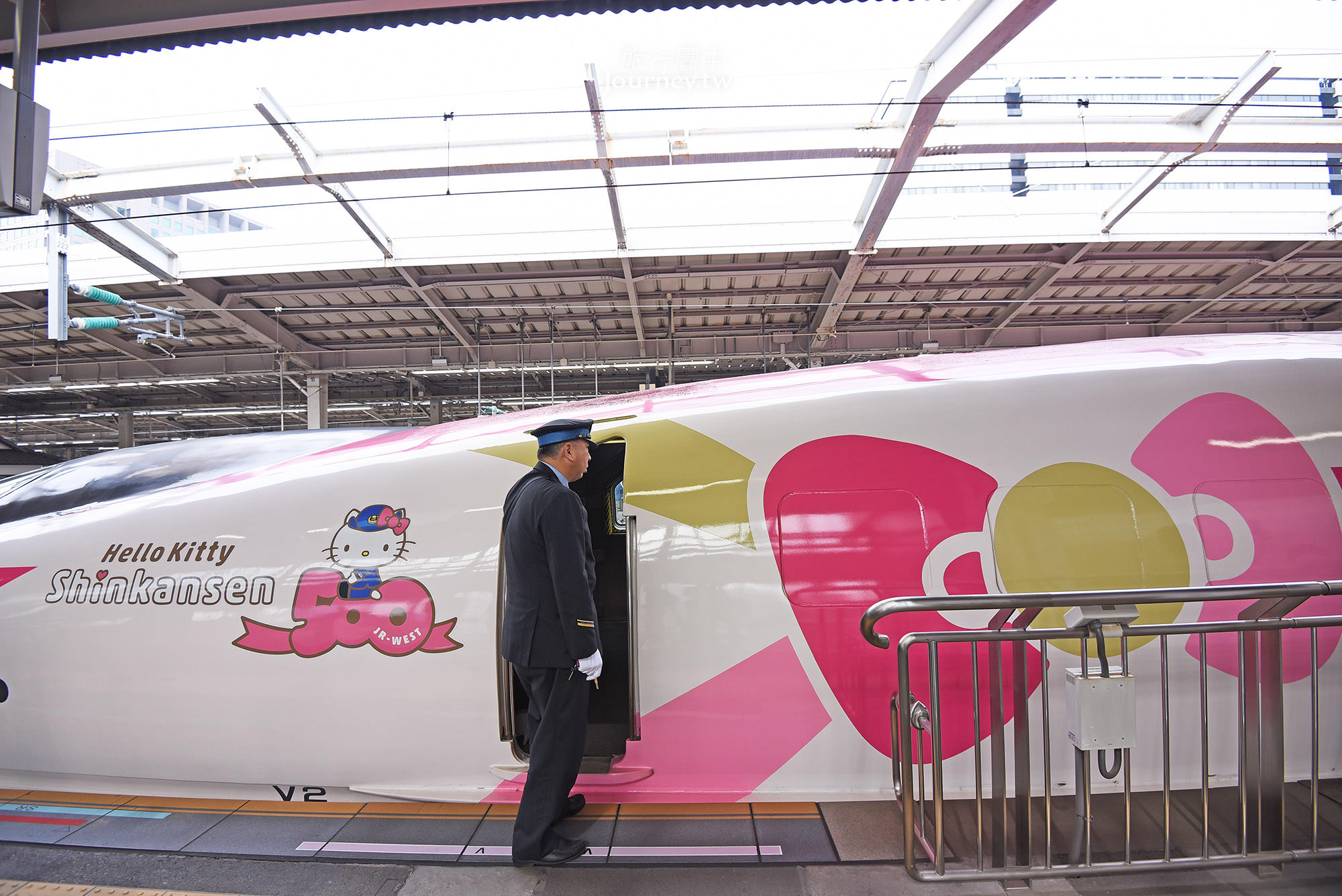 新大阪 博多 Hello Kitty 新幹線 綁上緞帶的粉紅色kitty車廂大公開 列車時刻 搭乘資訊 許傑 旅行圖中